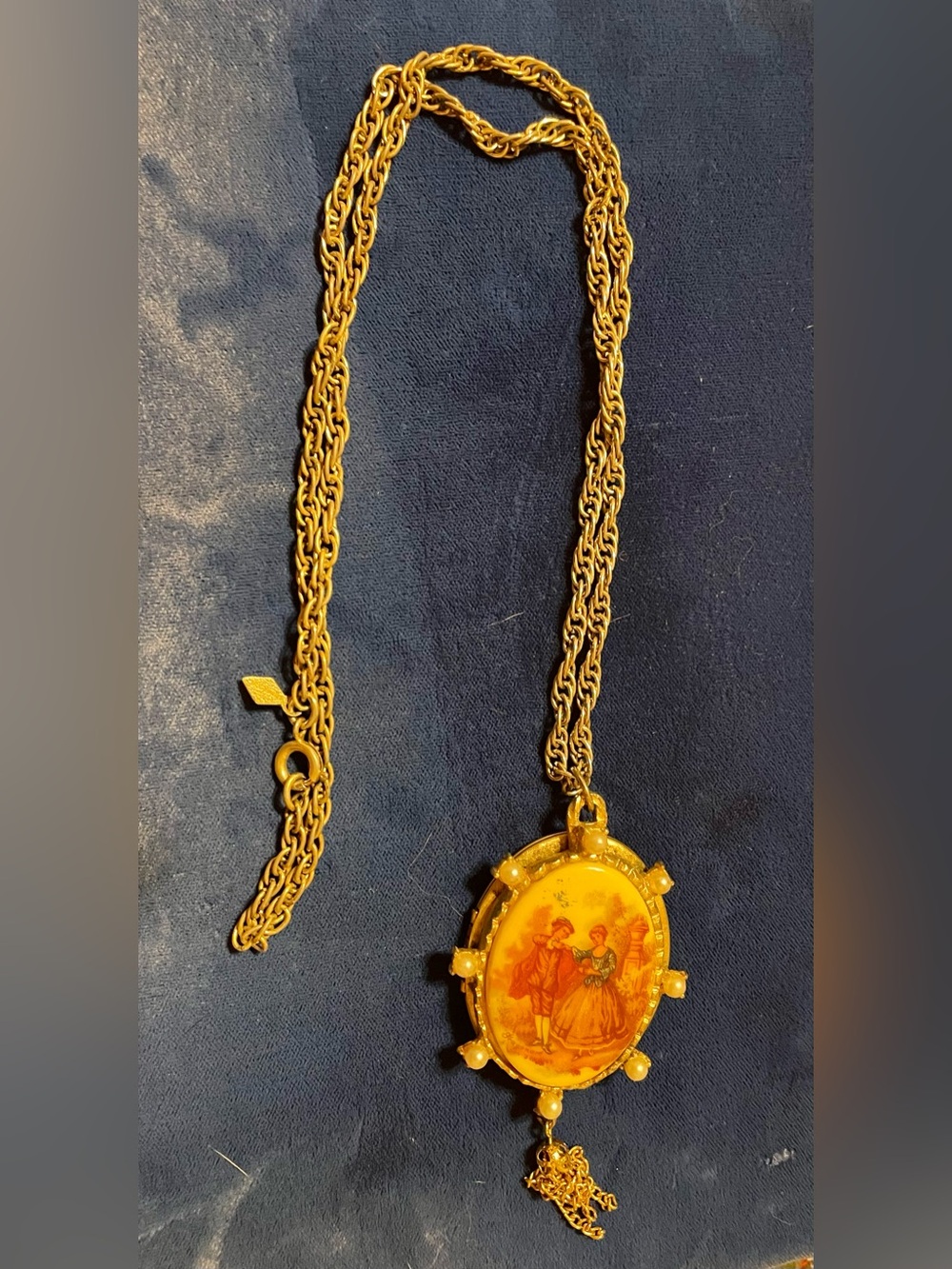 Unique Gold Tone Portrait Pendant Necklace - Women Jewelry